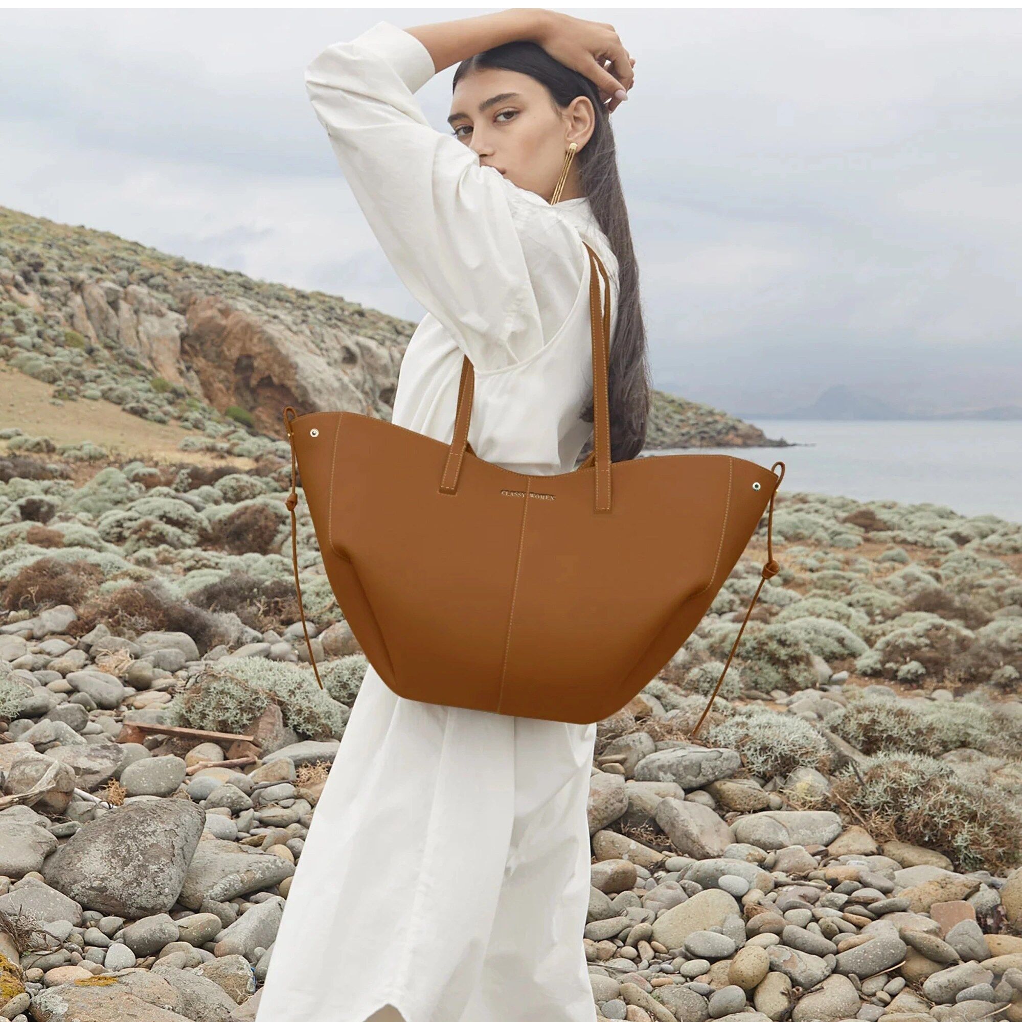 Polo Elegant Handbag - Image 1
