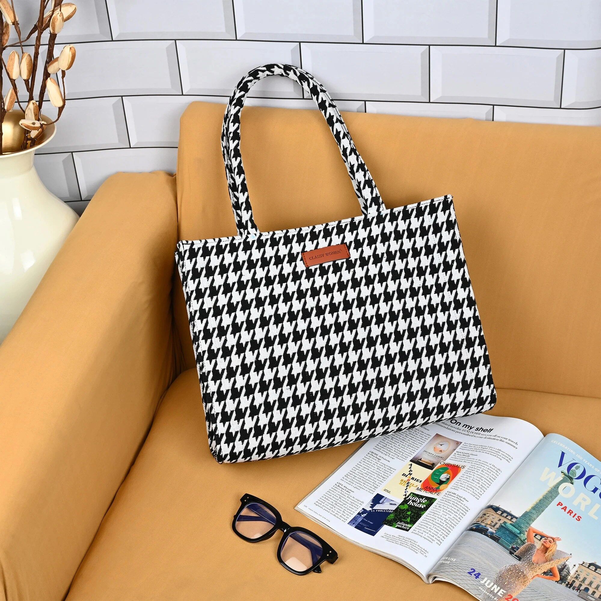 Jac Black & White Box Handbag - Image 1